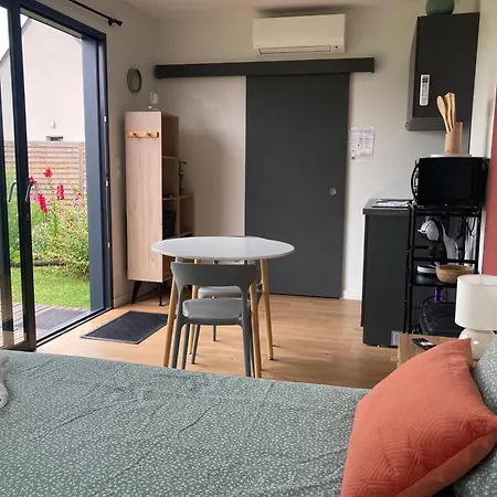 Le Clos Pommiers Apartamento